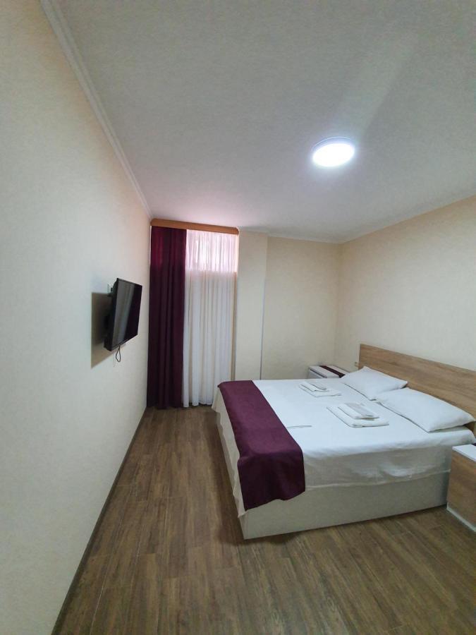 Blossom Hotel Batumi Bagian luar foto