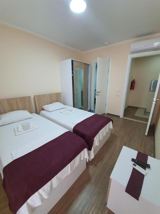 Blossom Hotel Batumi Bagian luar foto