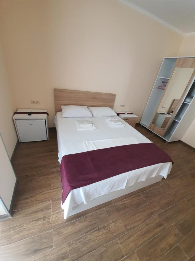 Blossom Hotel Batumi Bagian luar foto